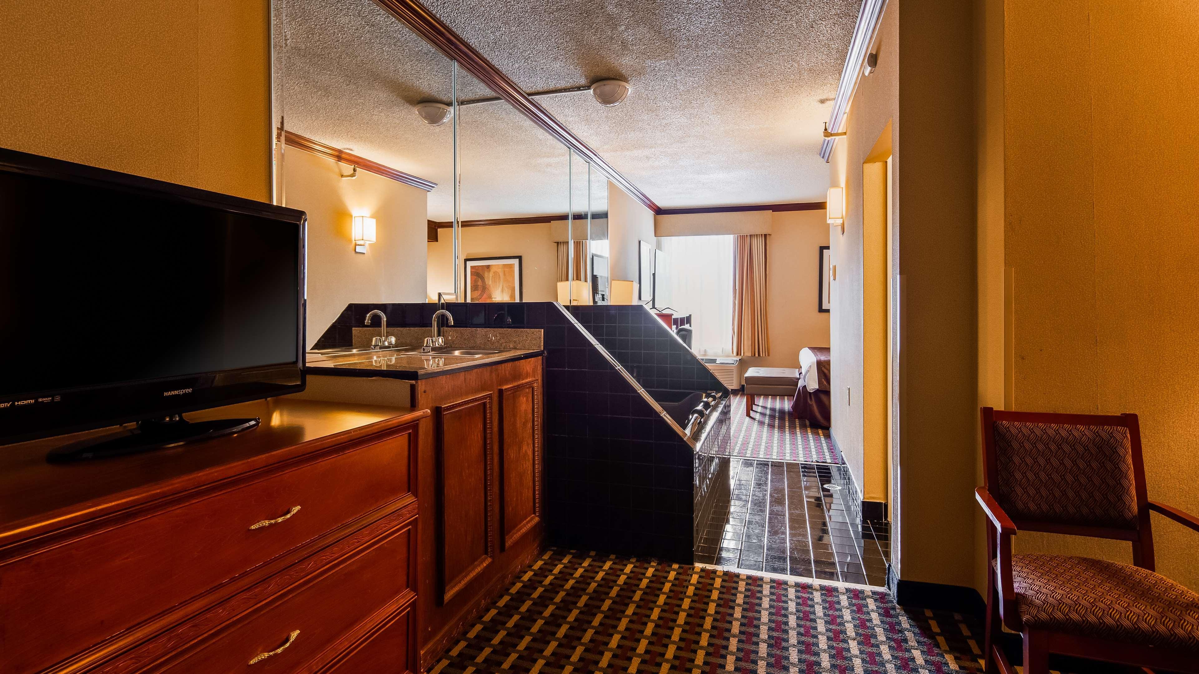 Best Western Fort Washington Inn Buitenkant foto